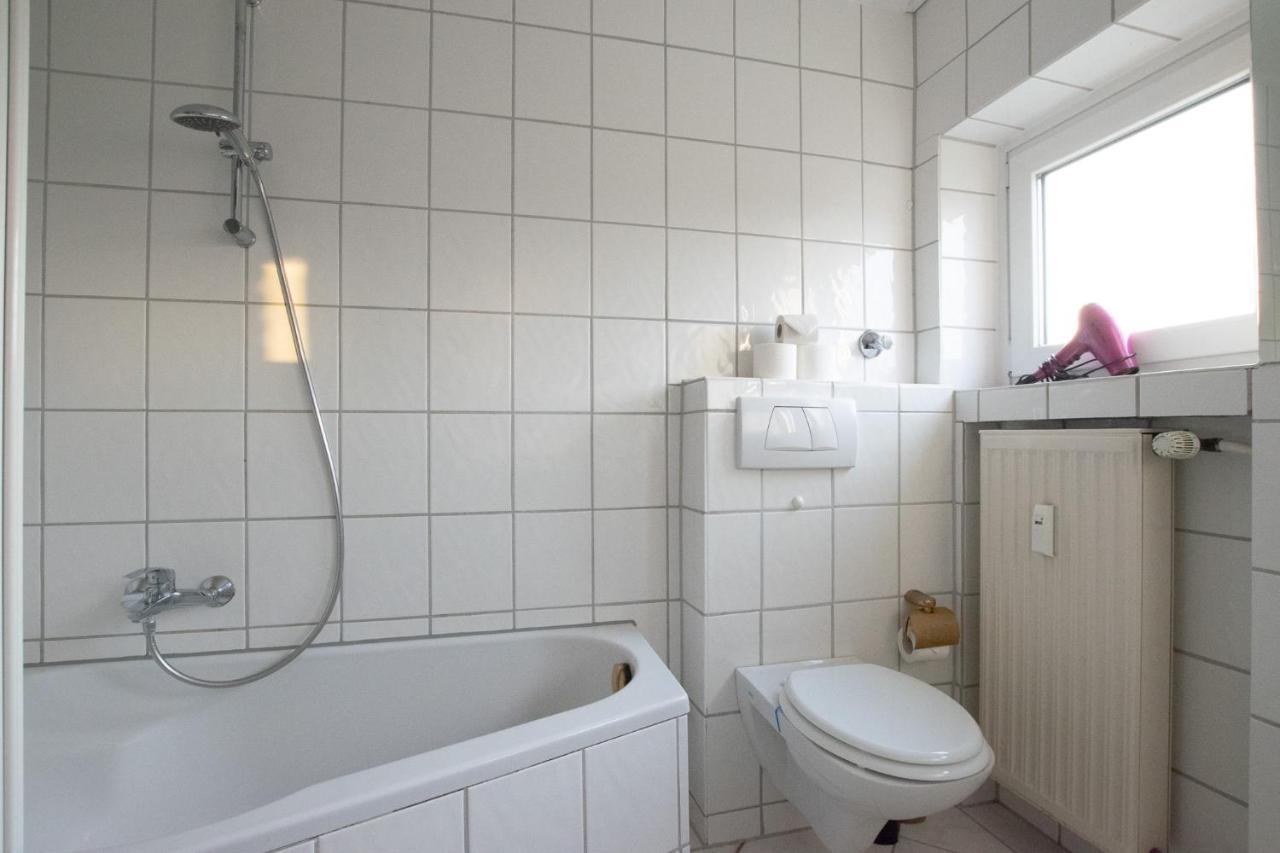 Raj Living - 1 , 3 And 4 Room Apartments - 20 Min Messe Dus & Airport Dus Meerbusch Buitenkant foto