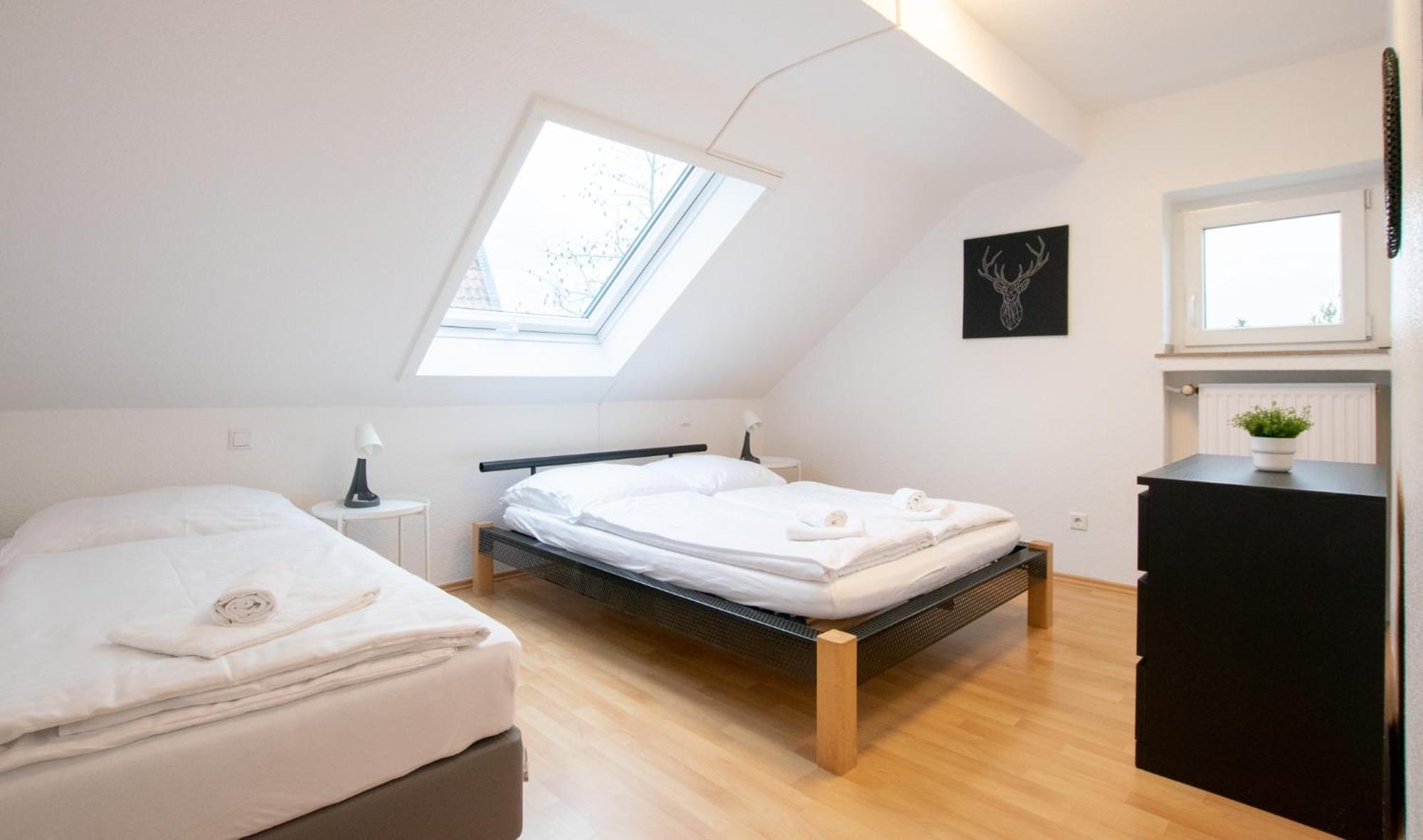 Raj Living - 1 , 3 And 4 Room Apartments - 20 Min Messe Dus & Airport Dus Meerbusch Buitenkant foto
